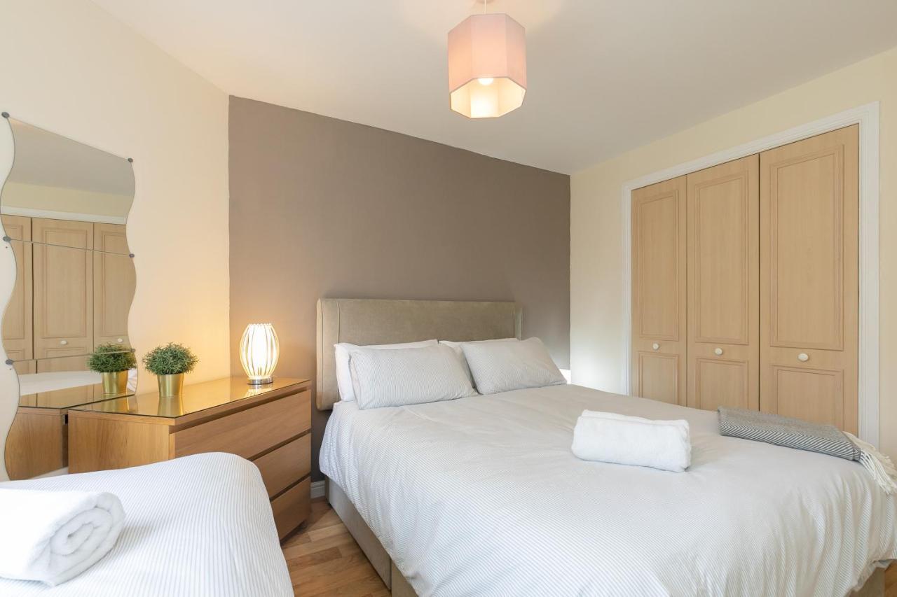 Dicksonfield Quiet Central Family Apartment With Parking Edynburg Zewnętrze zdjęcie